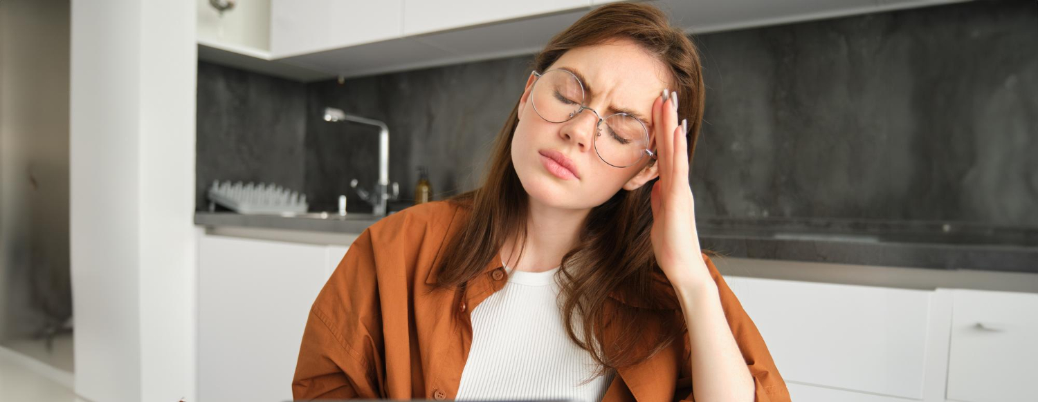 Screen Time and Eye Strain: How the Right Prescription Eyeglasses Can Make All the Difference