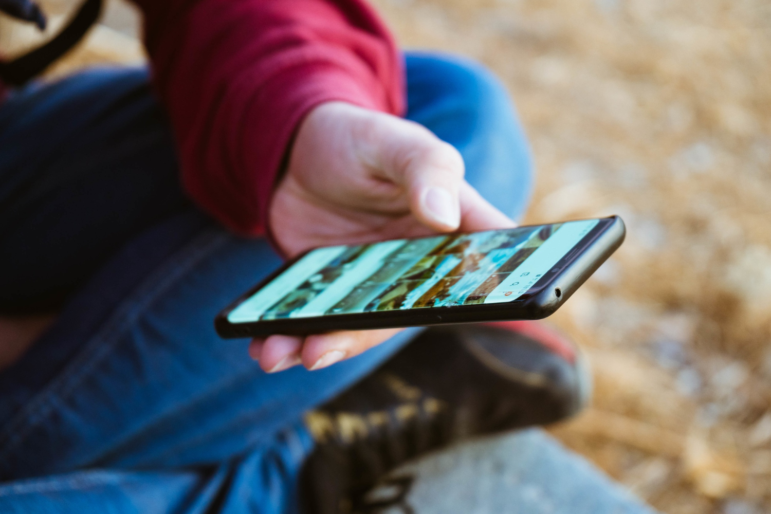 Looking for a Reliable Phone Tracking App: Easily Locate Loved Ones