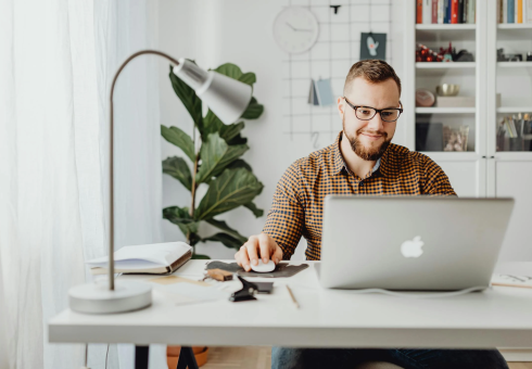 Navigating the SaaS Landscape: Enhancing Business Software Discovery with Online Interaction