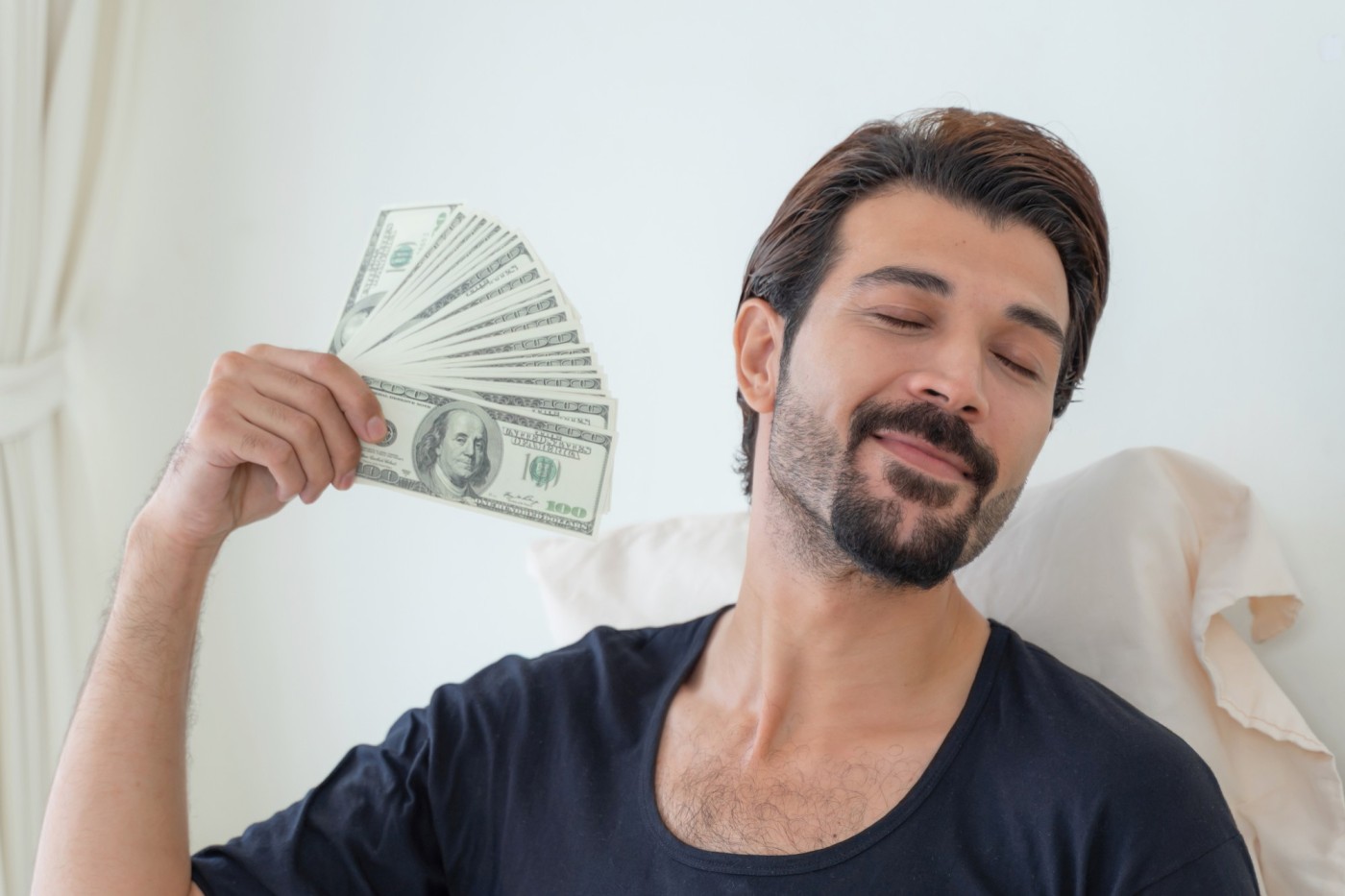 How to Earn Money Right From Your Bedroom