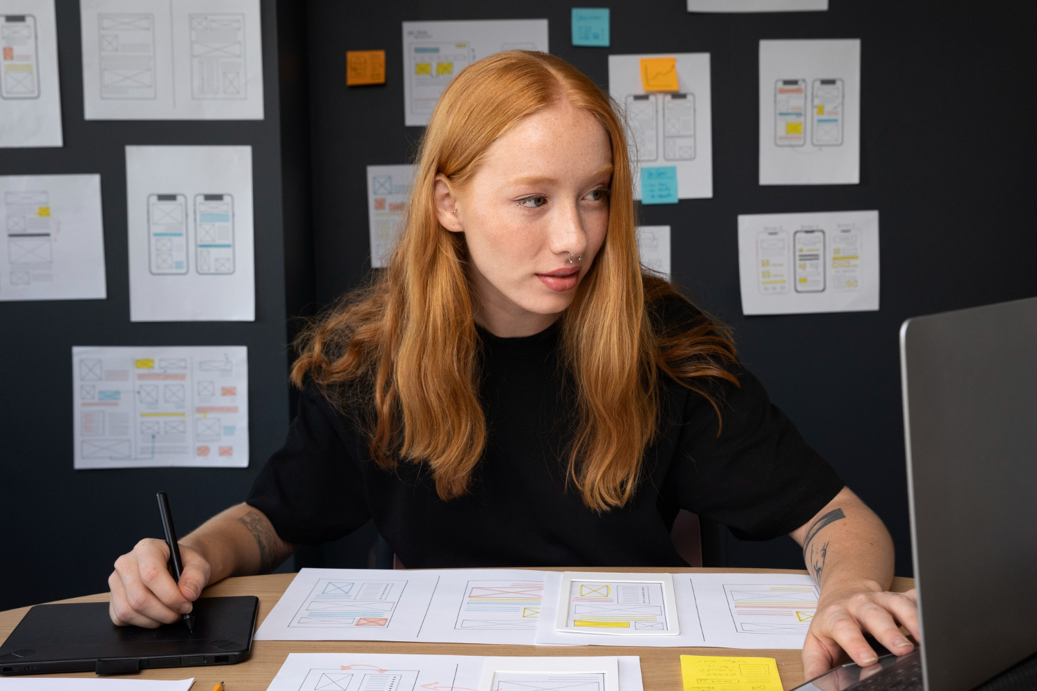 How Algorithmic Content Distribution Shapes Legal Awareness